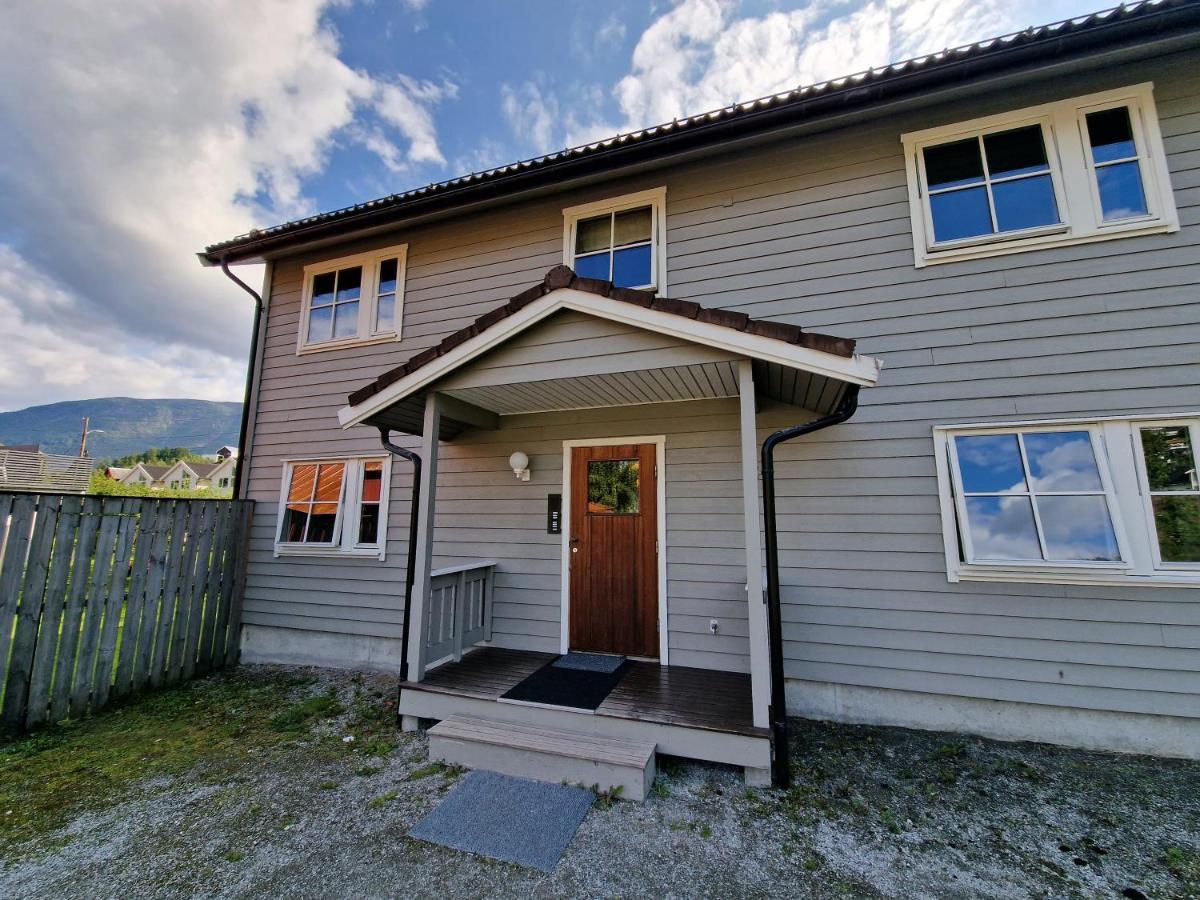 Rom I Bofellesskap Daire Sogndal Dış mekan fotoğraf